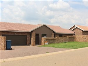 3 Bed House in Kameeldrift