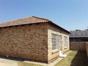2 Bed Townhouse in Robin Park