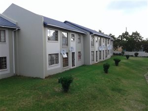 2 Bed Apartment in Whitney Gardens
