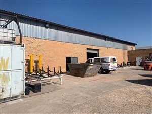 702 m² Industrial space in Rosslyn