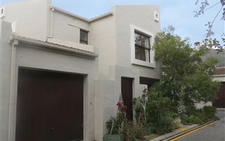3 Bedroom Duplex in Hout Bay and surrounds