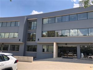 35 m² Commercial space in Parkmore