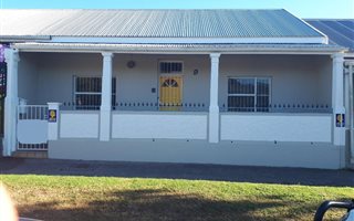 100 m² Commercial space in Richmond Hill