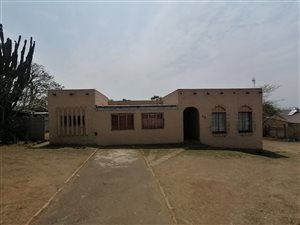 3 Bed House in Bisley