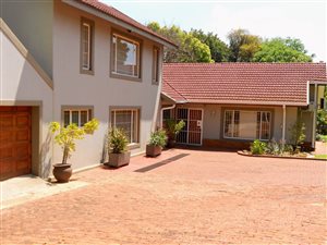 4 Bed House in Lynnwood Ridge