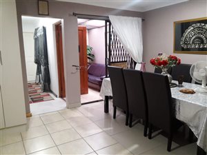 3 Bed House in Pelikan Park