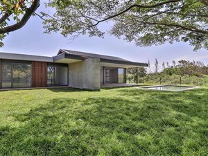 3 Bed House in Sheffield Beach