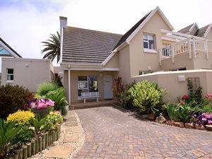 3 Bed Townhouse in Wilderness