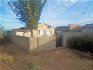 2 Bed House in Kanana Park