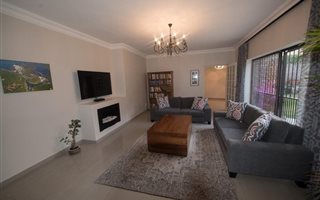3 Bedroom Townhouse in Sandton CBD