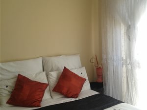 Bachelor apartment in The Orchards