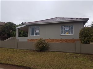 3 Bedroom House in Van Riebeeck Heights
