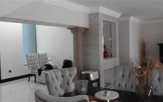 4 Bedroom House in Heuwelsig Estate