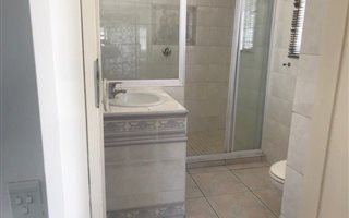 1 Bedroom Garden Cottage in Sonneglans