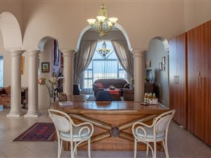 4 Bed House in Outeniqua Strand