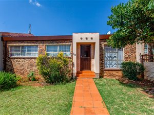 3 Bed Cluster in Georginia