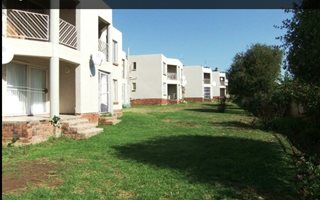 2 Bedroom Townhouse in Uitsig