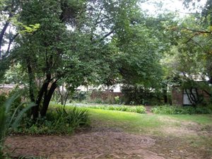 5 Bed House in Ashlea Gardens