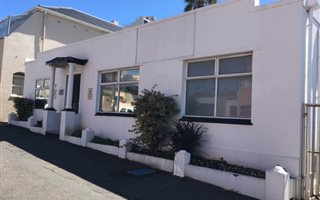 202 m² Office Space in Quigney