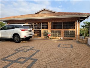 6 Bed House in Wyebank