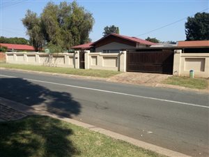 2 Bed Garden Cottage in Wonderboom South