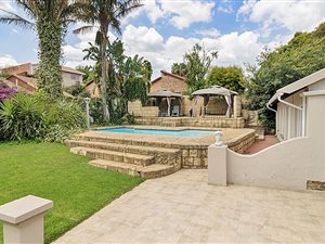 4 Bed House in Bergbron