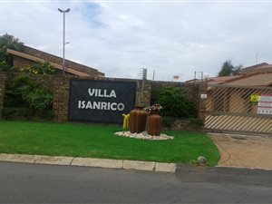3 Bedroom Townhouse in Kloofendal
