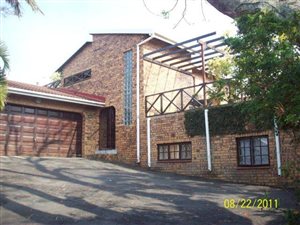 4 Bed Townhouse in Uvongo