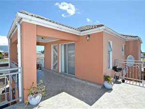 4 Bed House in Phoenix
