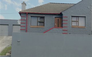 2 Bedroom House in Kensington