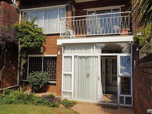 3 Bed Duplex in Woodmere