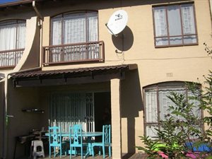 3 Bed Townhouse in Aston Manor