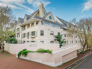 2 Bed Apartment in Rondebosch