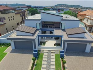6 Bedroom House in Meyersdal Nature Estate