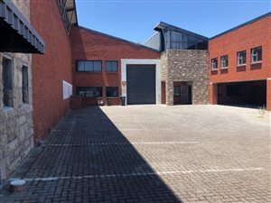 877 m² Industrial space in Kuilsriver