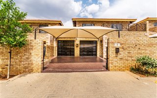 3 Bedroom Townhouse in Ruimsig