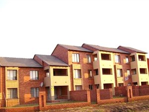 2 Bedroom Townhouse in Eco Park