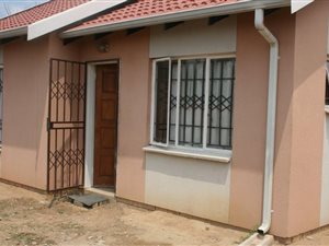 2 Bed House in Cosmo City