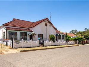 4 Bed House in Heidelberg Central