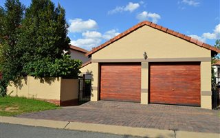 3 Bedroom Townhouse in Johannesburg North