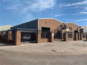 900 m² Industrial space in Rosslyn