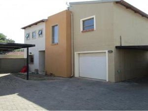 3 Bed Townhouse in Waterval East