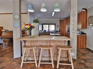 4 Bed House in Rietvalleirand