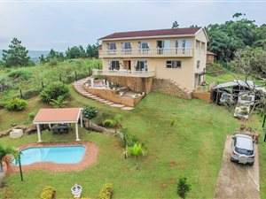 4 Bed House in Leisure Bay
