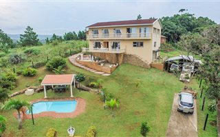 4 Bedroom House in Leisure Bay