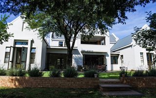 4 Bedroom House in Boschkop