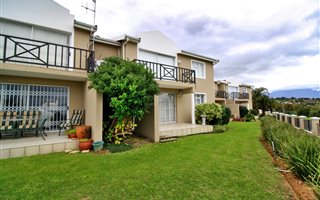 2 Bedroom Apartment in Heldervue