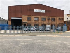 1100 m² Industrial space in Driehoek