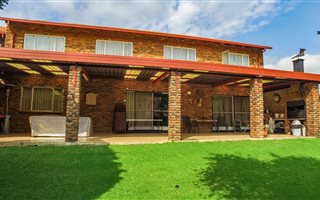 4 Bedroom Duplex in Wingate Park