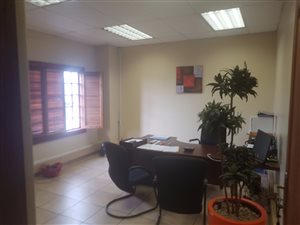 166 m² Office Space in Umbogintwini